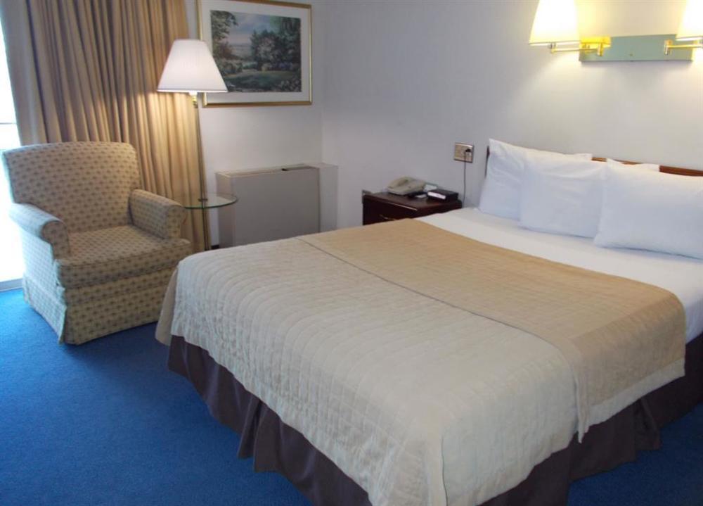 Americas Best Value Inn - Campus View Eau Claire Chambre photo