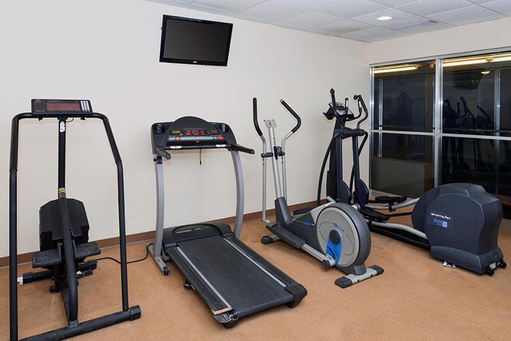 Americas Best Value Inn - Campus View Eau Claire Extérieur photo