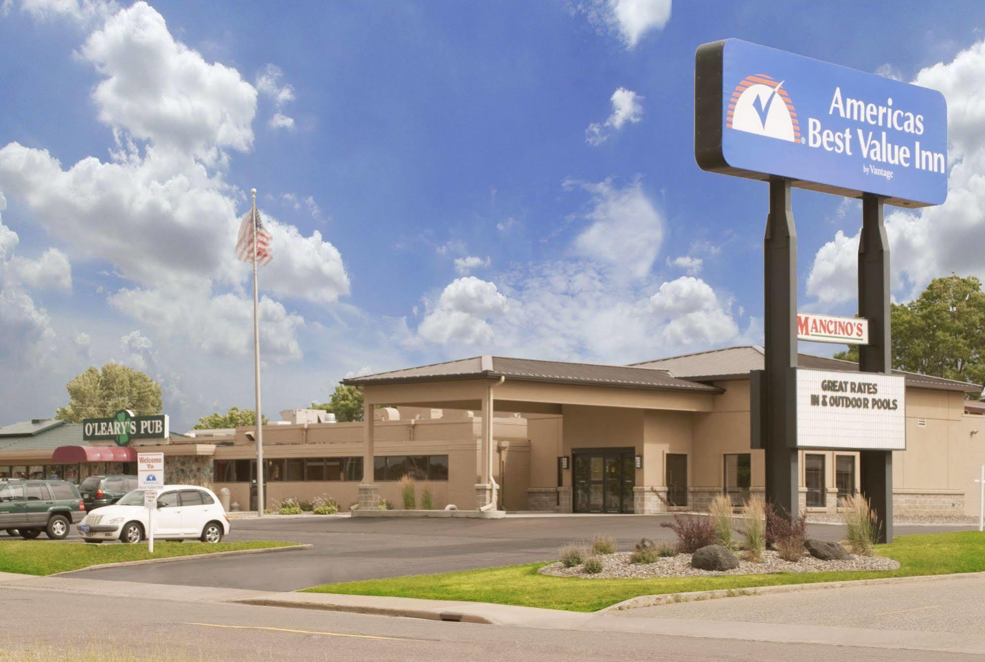 Americas Best Value Inn - Campus View Eau Claire Extérieur photo