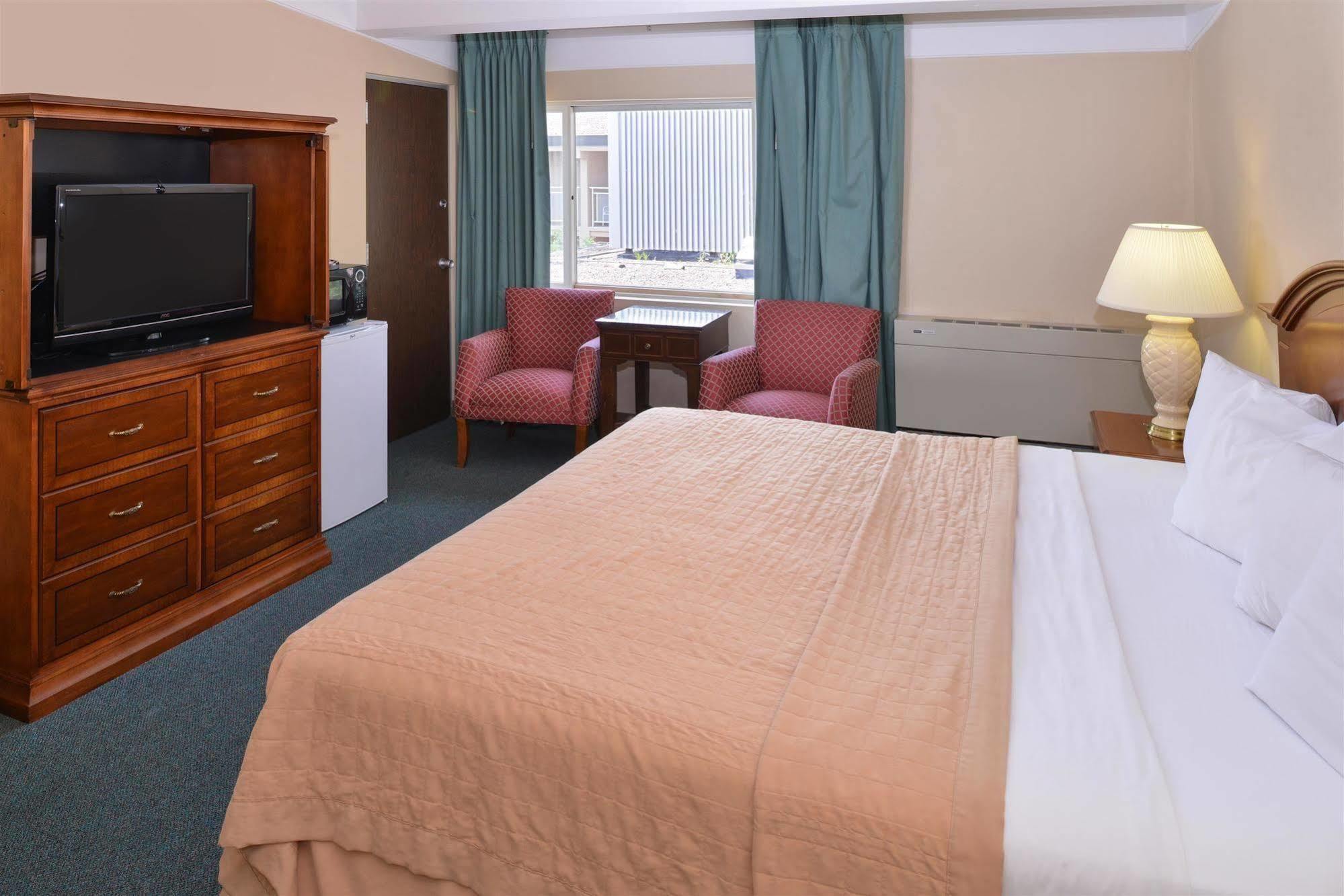Americas Best Value Inn - Campus View Eau Claire Extérieur photo
