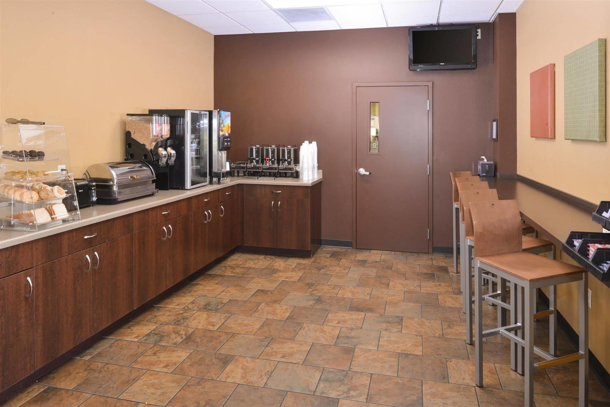 Americas Best Value Inn - Campus View Eau Claire Extérieur photo