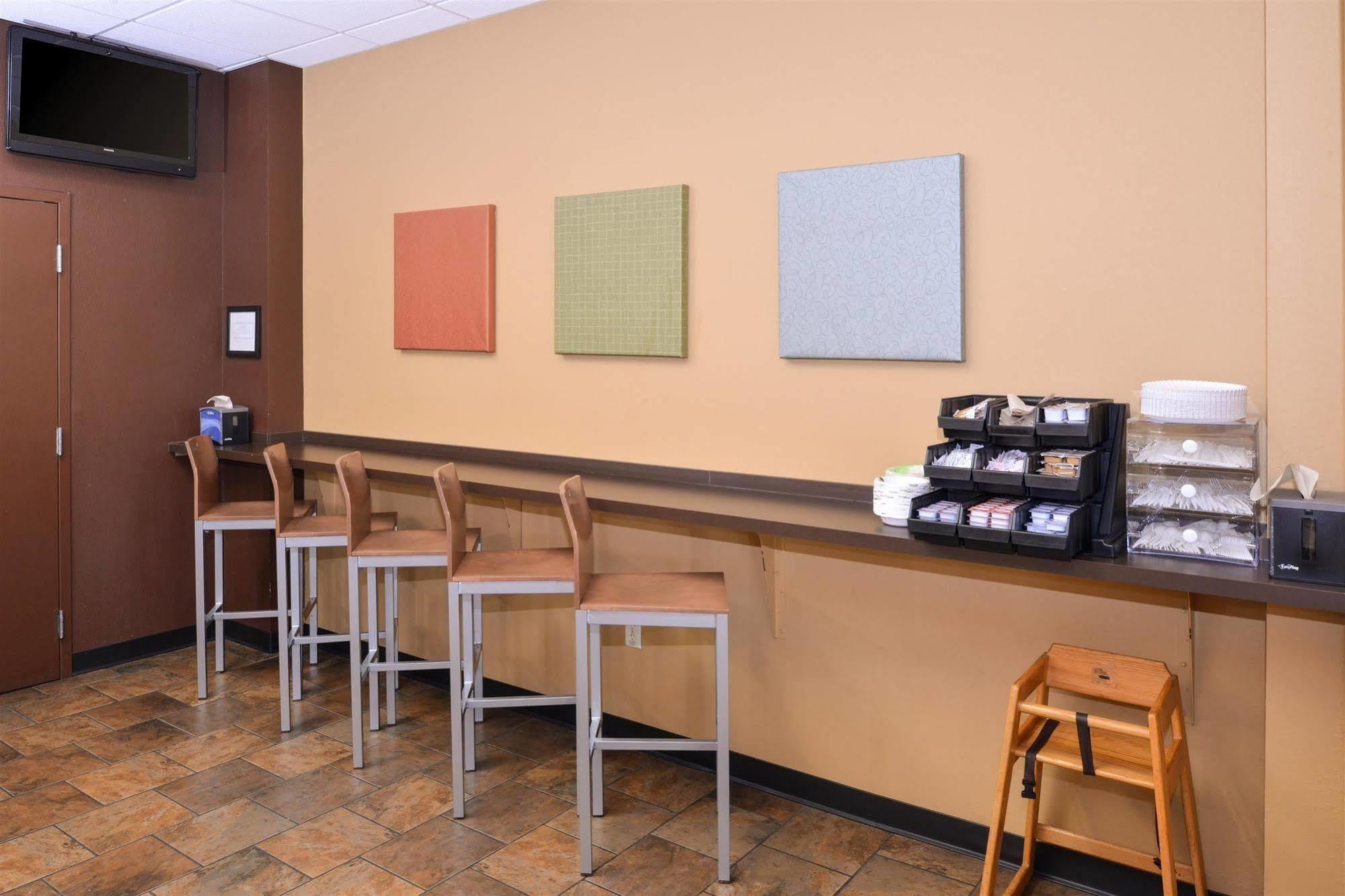 Americas Best Value Inn - Campus View Eau Claire Extérieur photo