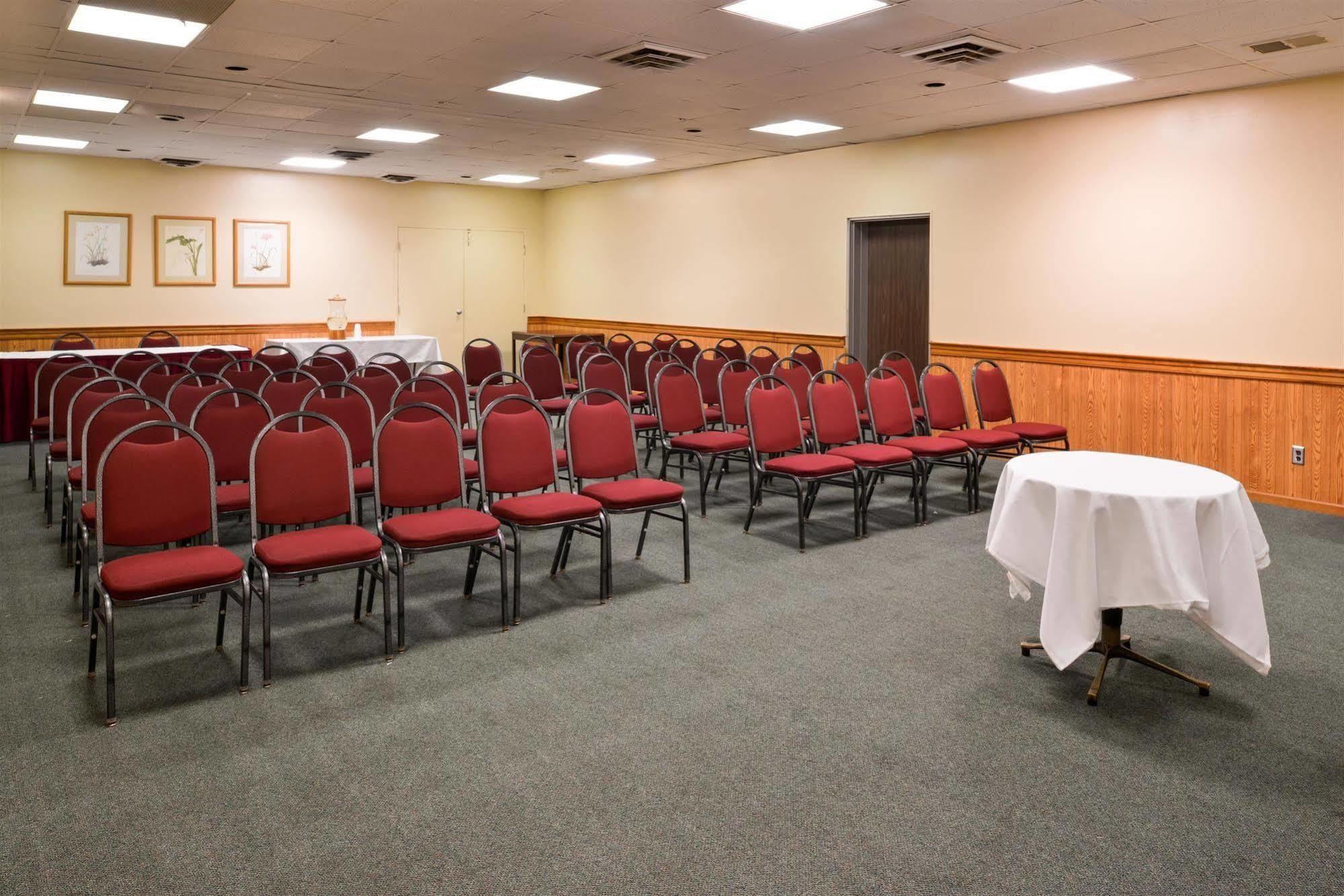 Americas Best Value Inn - Campus View Eau Claire Extérieur photo